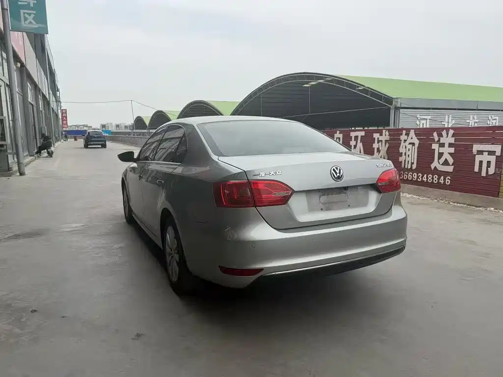 Volkswagen Sagitar 2014 Facelift 1.6L Automatic Comfort Edition