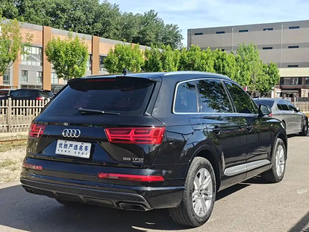 Audi Q7 2016 40 TFSI S line Sport