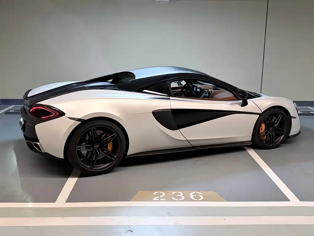 McLaren 570S 2015 model 3.8T Coupe