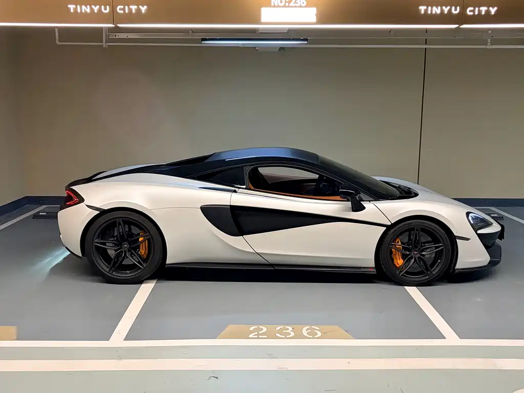 McLaren 570S 2015 model 3.8T Coupe