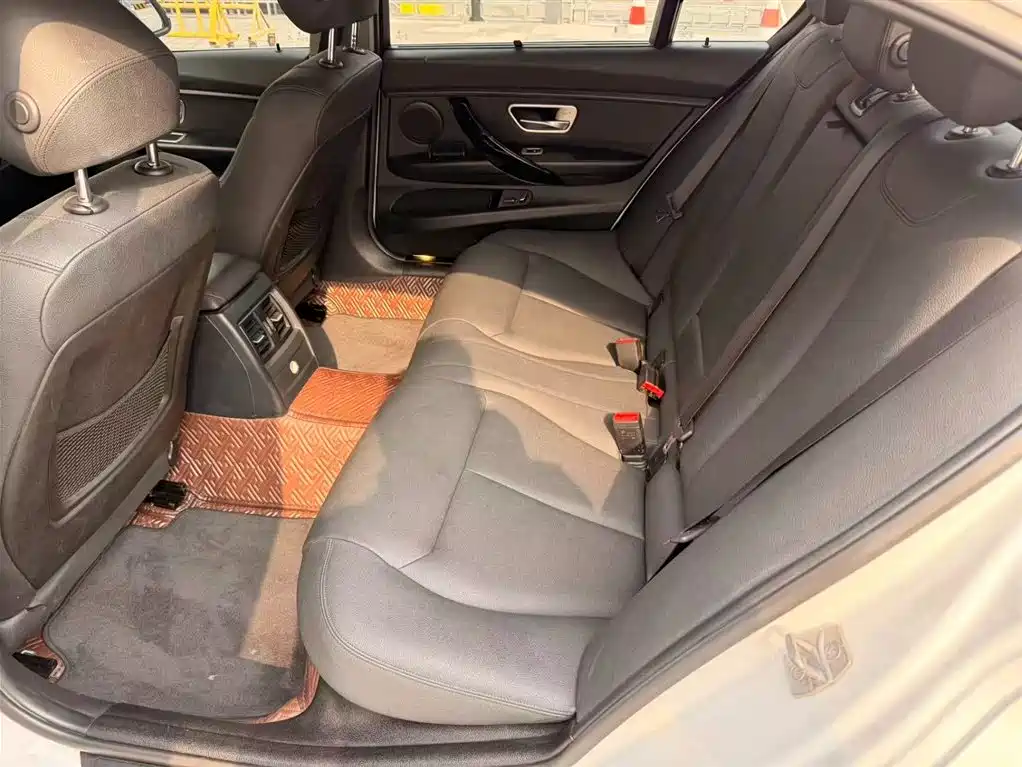 BMW 3 Series 2016 320Li Entry - фото 6