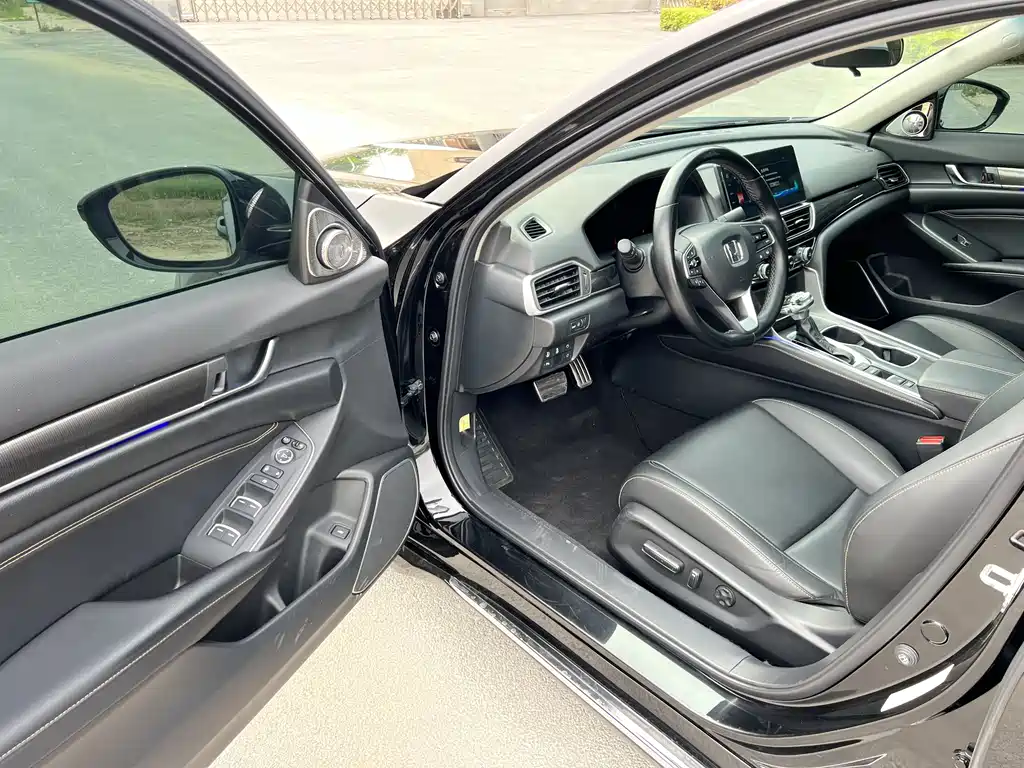 Accord 2022 260TURBO Phantom Night Premium Edition