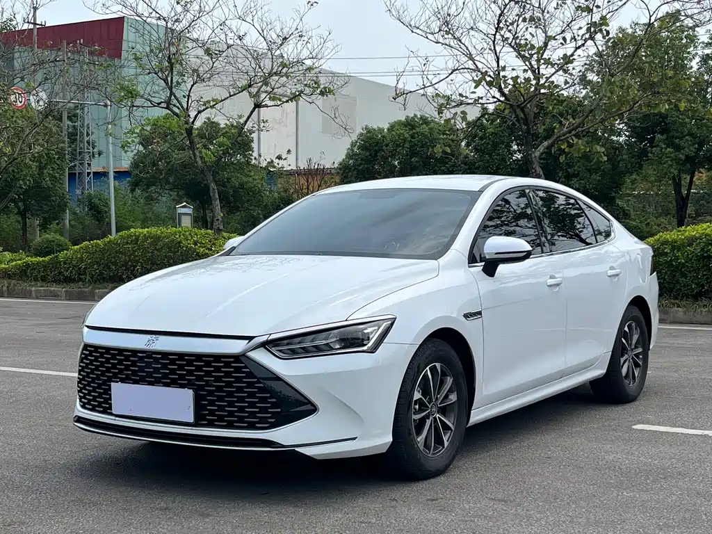 BYD Qin PLUS 2021 DM-i 120KM Noble Edition