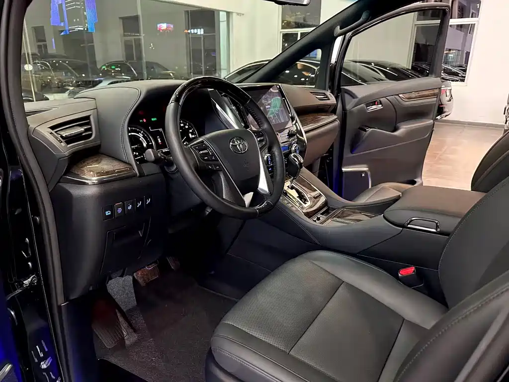 Toyota Alphard 2021 Hybrid 2.5L Premium Edition