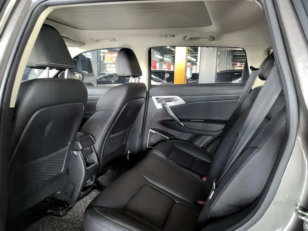 Geely Boyue 2018 2.0L Manual 2WD Zhiya Edition