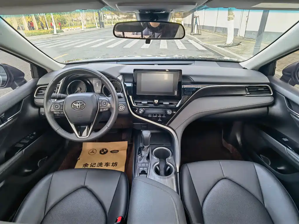 Camry 2023 Hybrid 2.5HGVP Leading Edition