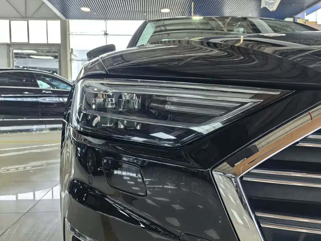 Audi A8L 2021 50 TFSI quattro Comfort