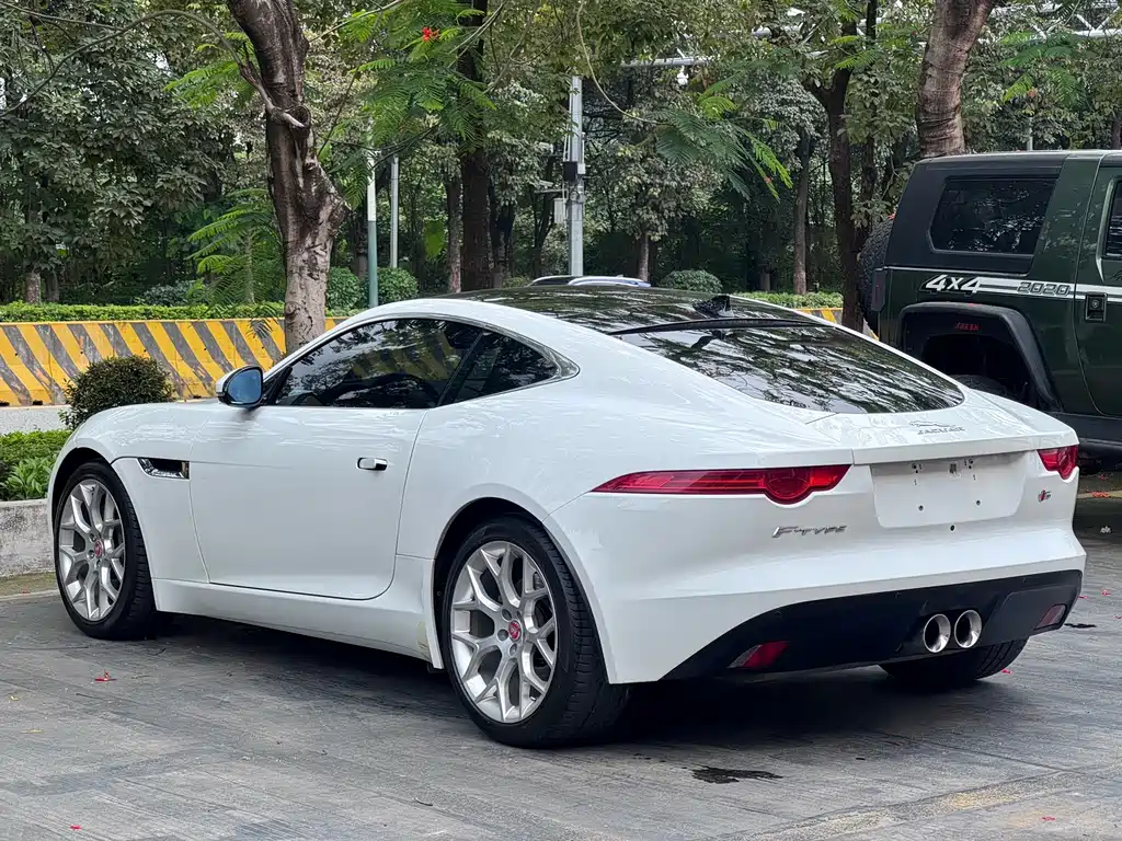 Jaguar F-TYPE 2016 3.0 SC Coupe