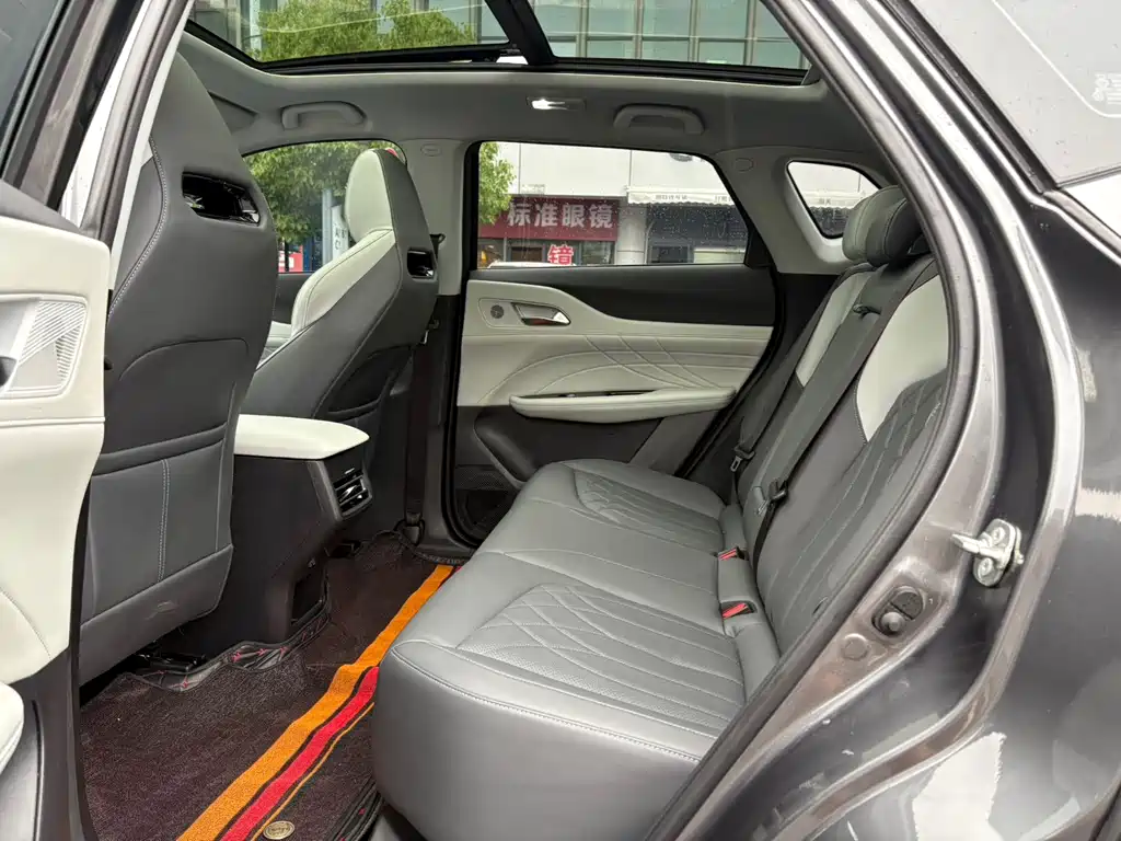 Changan UNI-Z 2024 Blue Whale iDD 125km Beyond Edition