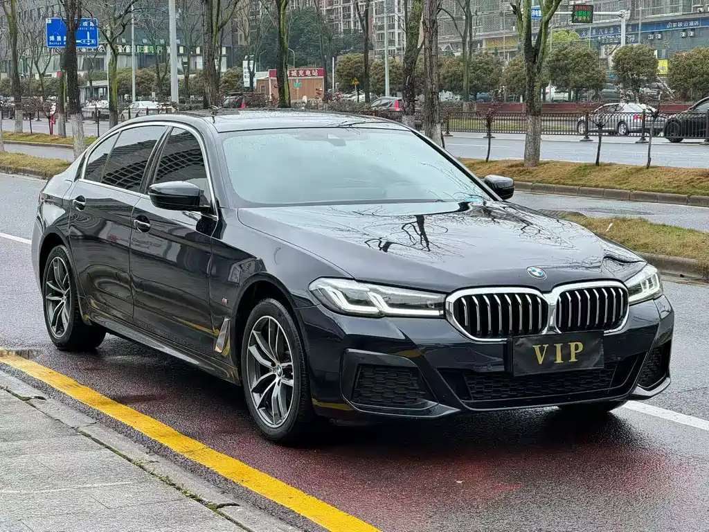 BMW 5 Series 2022 525Li M Sport Package - фото 2