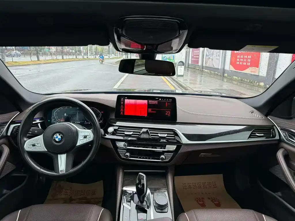 BMW 5 Series 2022 525Li M Sport Package - фото 4