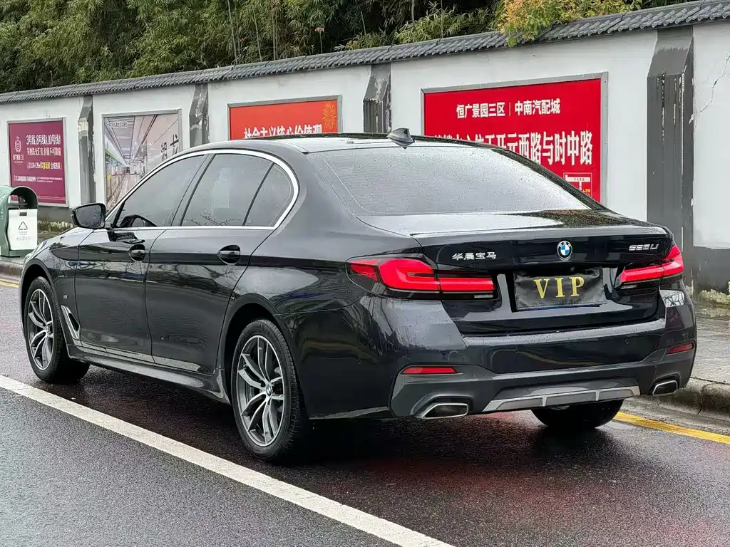 BMW 5 Series 2022 525Li M Sport Package - фото 6