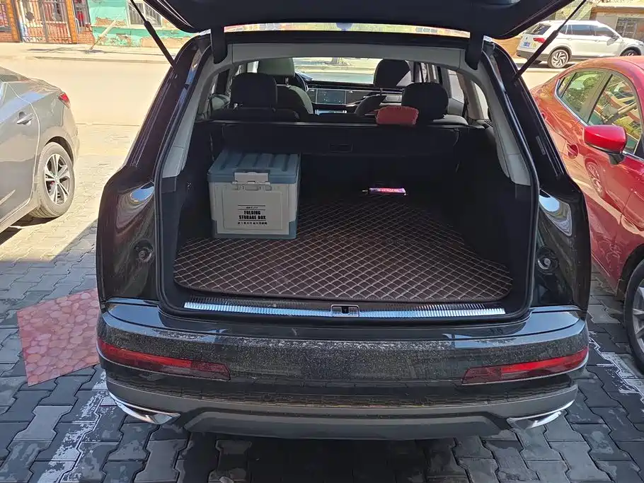 Audi Q7 2023 55 TFSI quattro S line Sport Edition