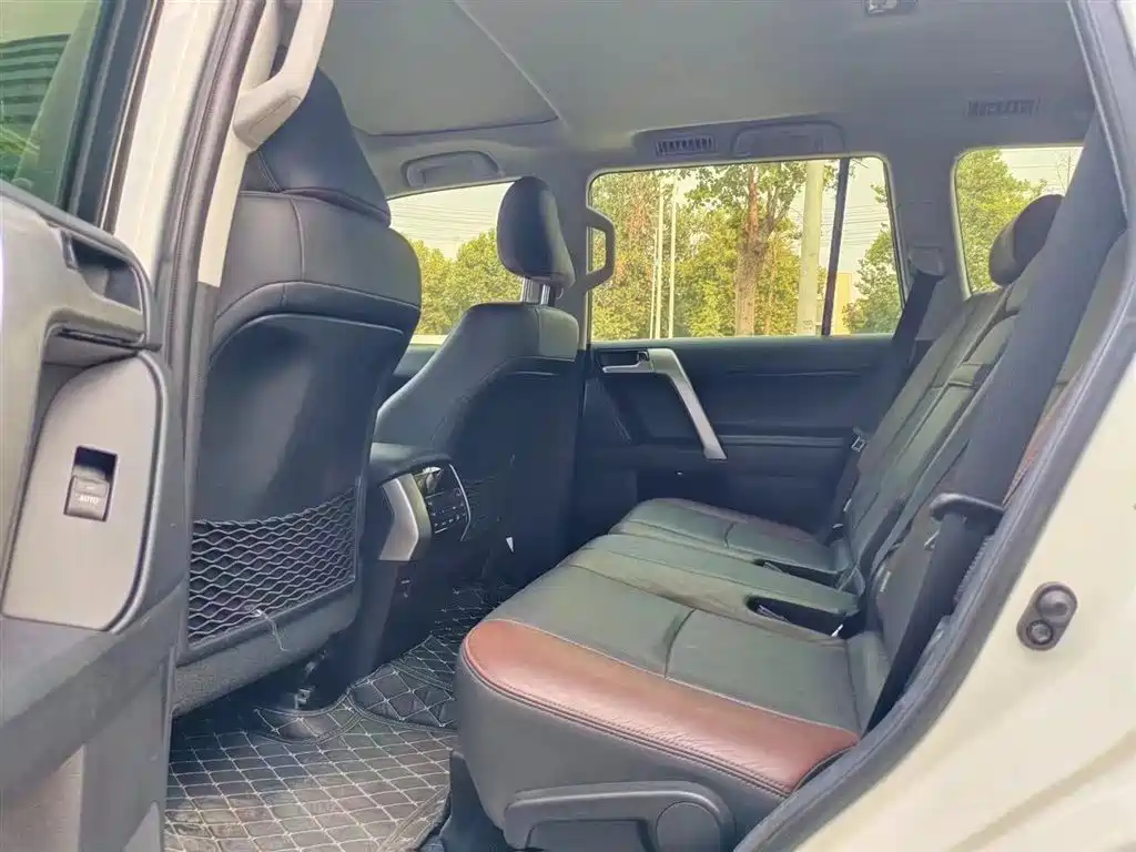 2019 Toyota Prado 3.5L Automatic TX-L Premium Rear-Mounted Spare Tire