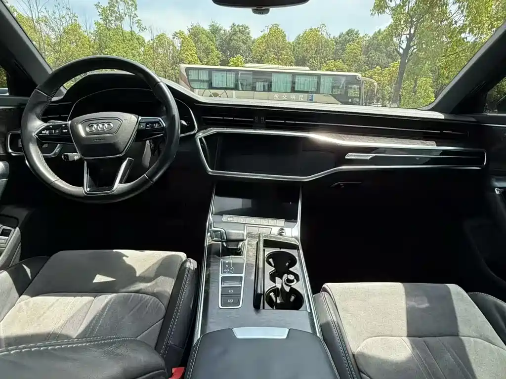 Audi A6L 2021 45 TFSI臻选动感型
