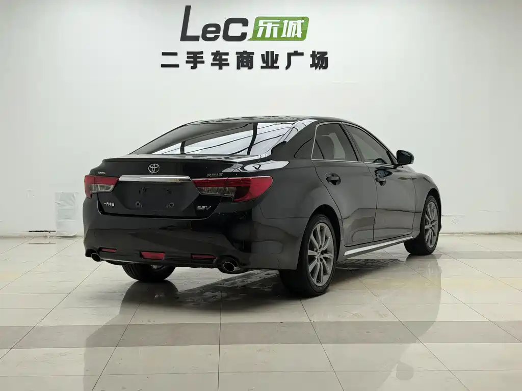 Toyota Reiz 2013 2.5V Shangrui Edition