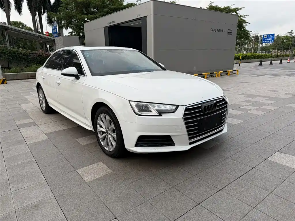 Audi A4L 2017 Plus 40 TFSI Progressive Edition
