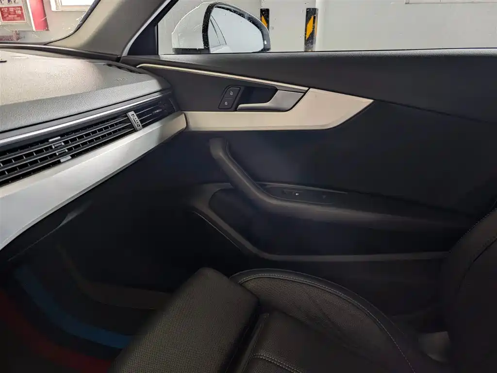 Audi A4L 2020 40 TFSI Fashion Dynamic