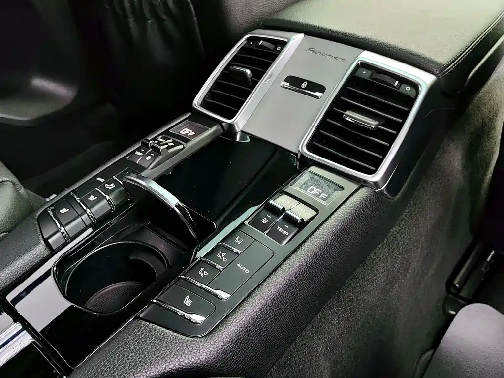 Porsche Panamera 3.0T