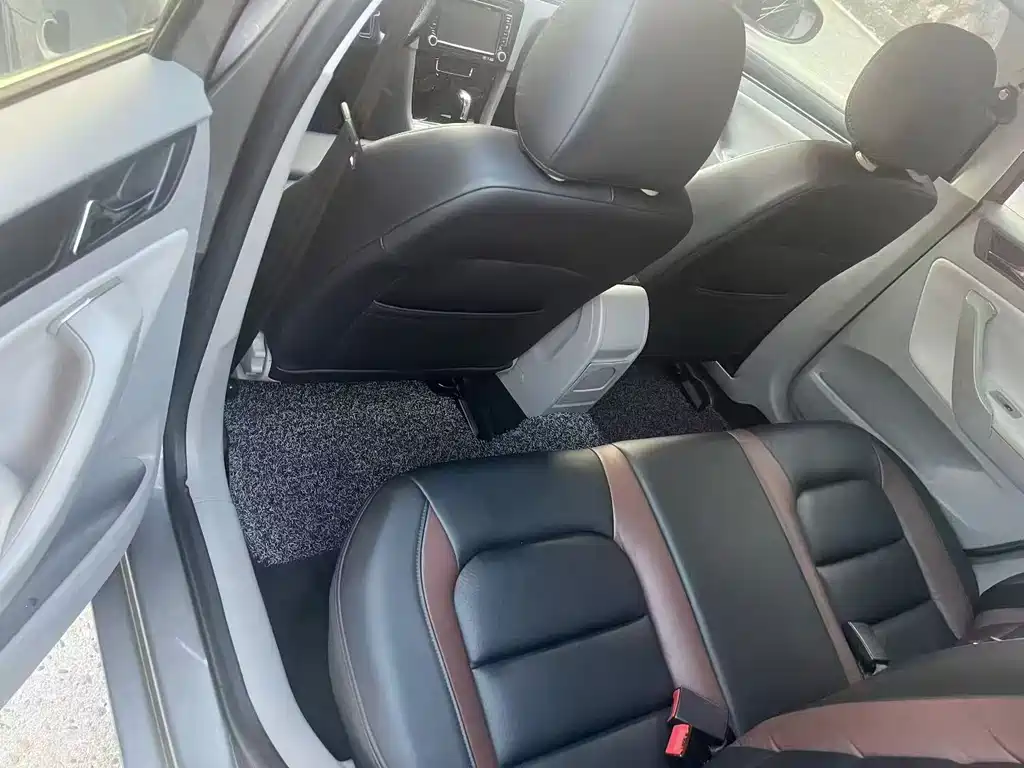 Volkswagen Bora 2013 1.6L Automatic Comfort Edition