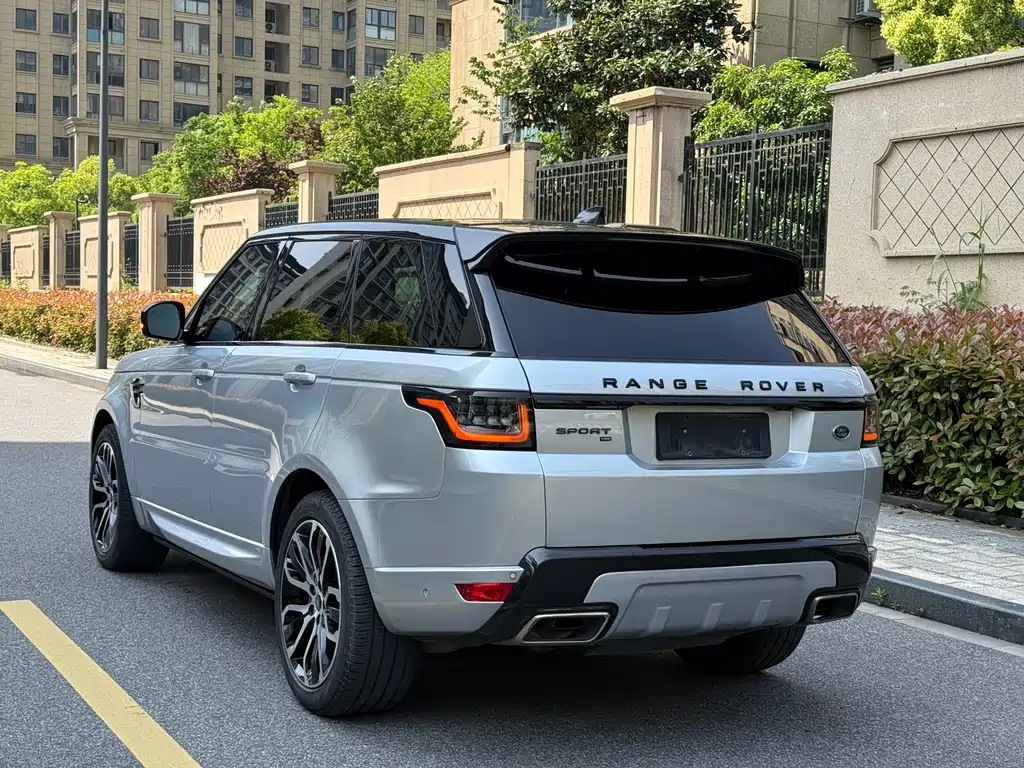 Range Rover Sport 2021 3.0 L6 Dynamic Black Edition