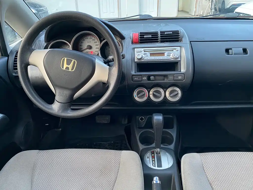 Honda Fit 2008 1.3L Automatic Comfort