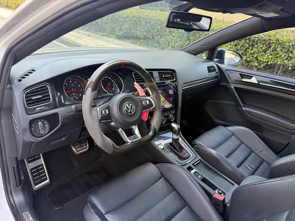 Volkswagen Golf GTI 2016 2.0 TSI