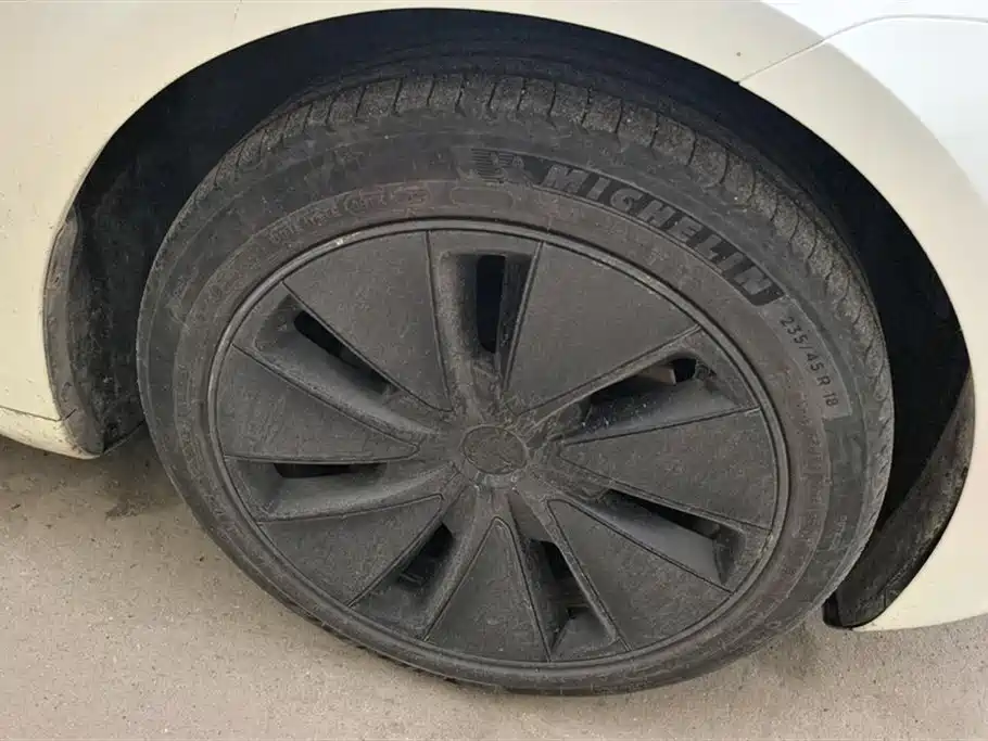 Model 3 2023 Rear-Wheel Drive