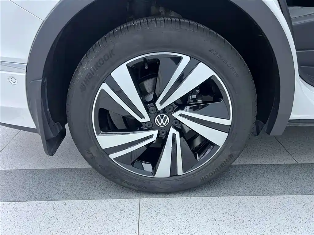 Volkswagen Tiguan X 2022 330TSI FWD Flagship Edition