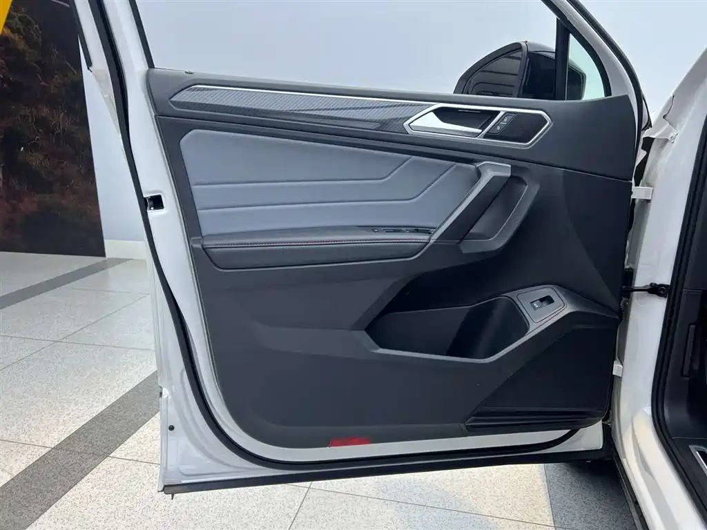 Volkswagen Tiguan X 2022 330TSI FWD Flagship Edition