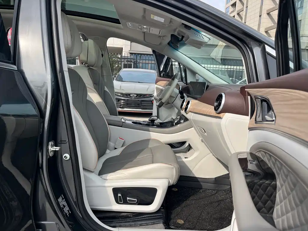 Forthing Yacht 2022 1.5T DCT Set Sail Edition