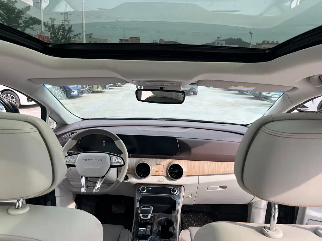 Forthing Yacht 2022 1.5T DCT Set Sail Edition