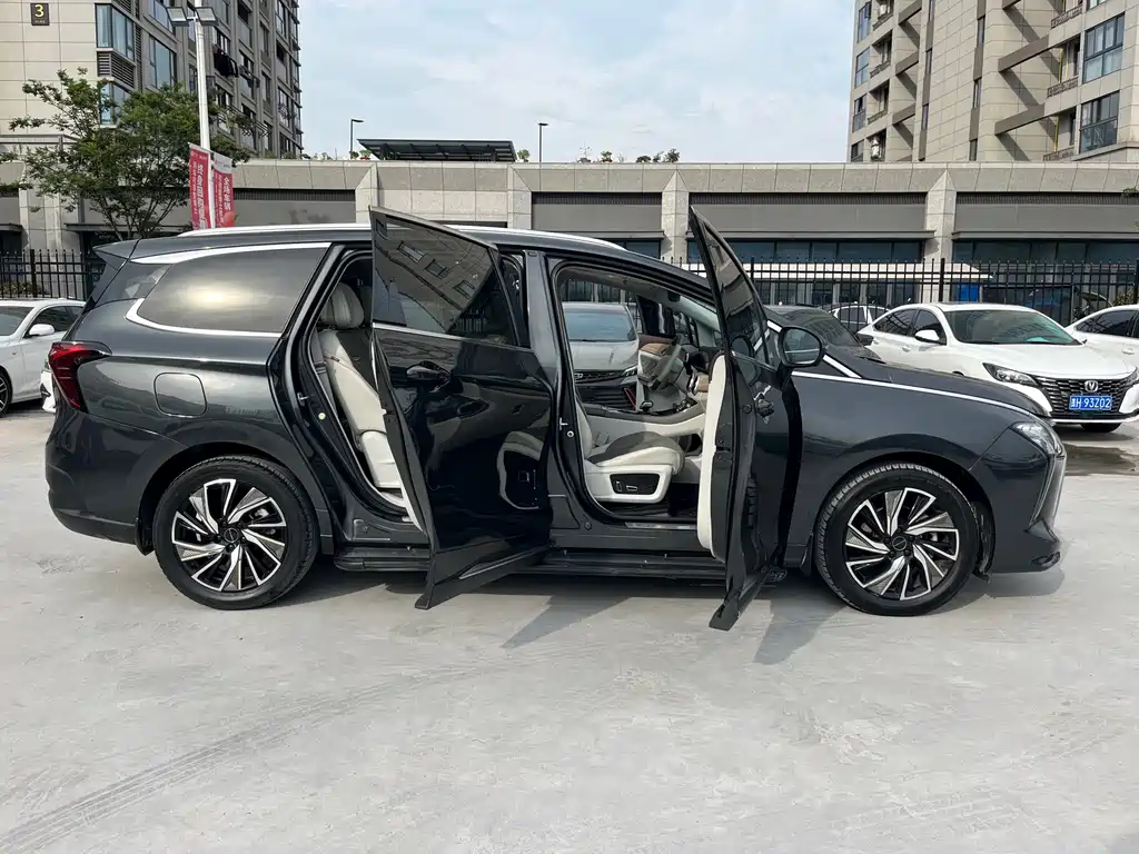 Forthing Yacht 2022 1.5T DCT Set Sail Edition