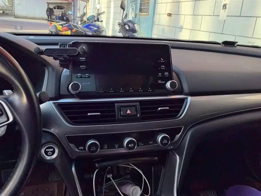 Accord 2018 Hybrid 2.0L Sharp Leading Edition China V