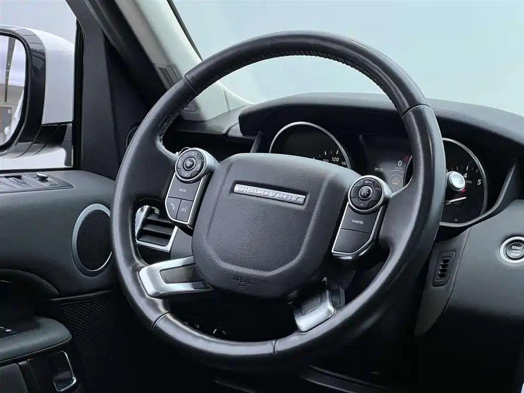 Land Rover Discovery 2017 3.0 SC V6 SE