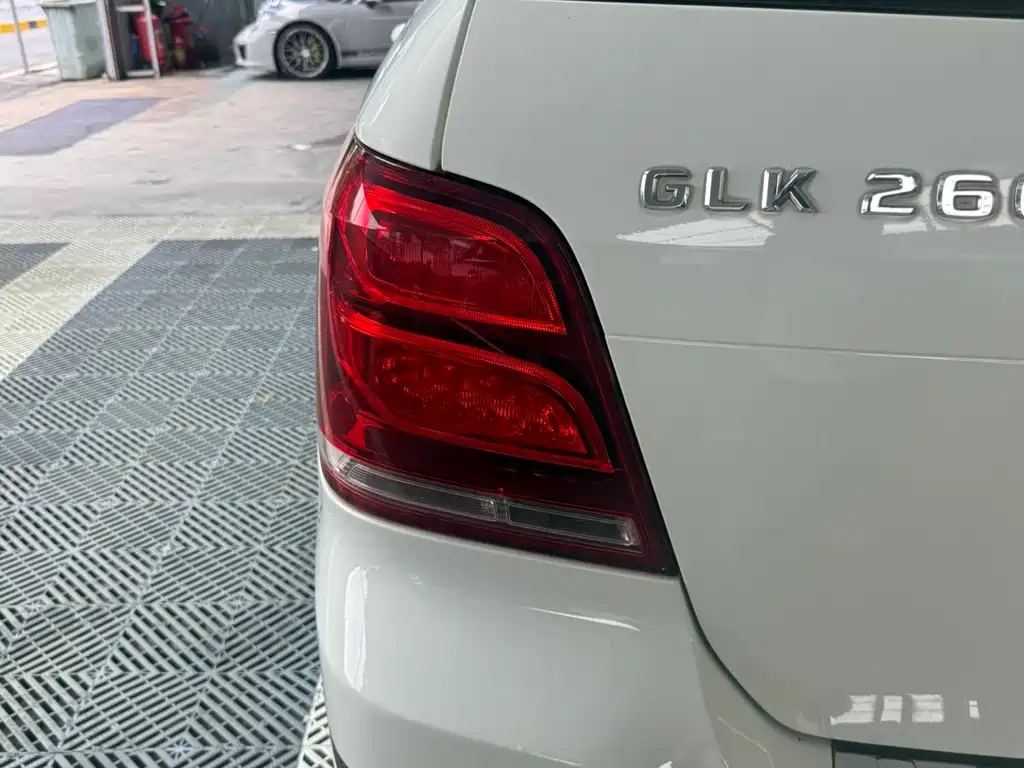 Mercedes-Benz GLK-Class 2015 GLK 260 4MATIC Dynamic Edition Ultimate Version