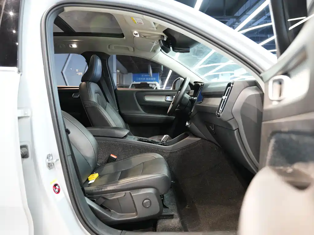 Volvo XC40 2021 T4 AWD Zhiyuan Luxury Edition