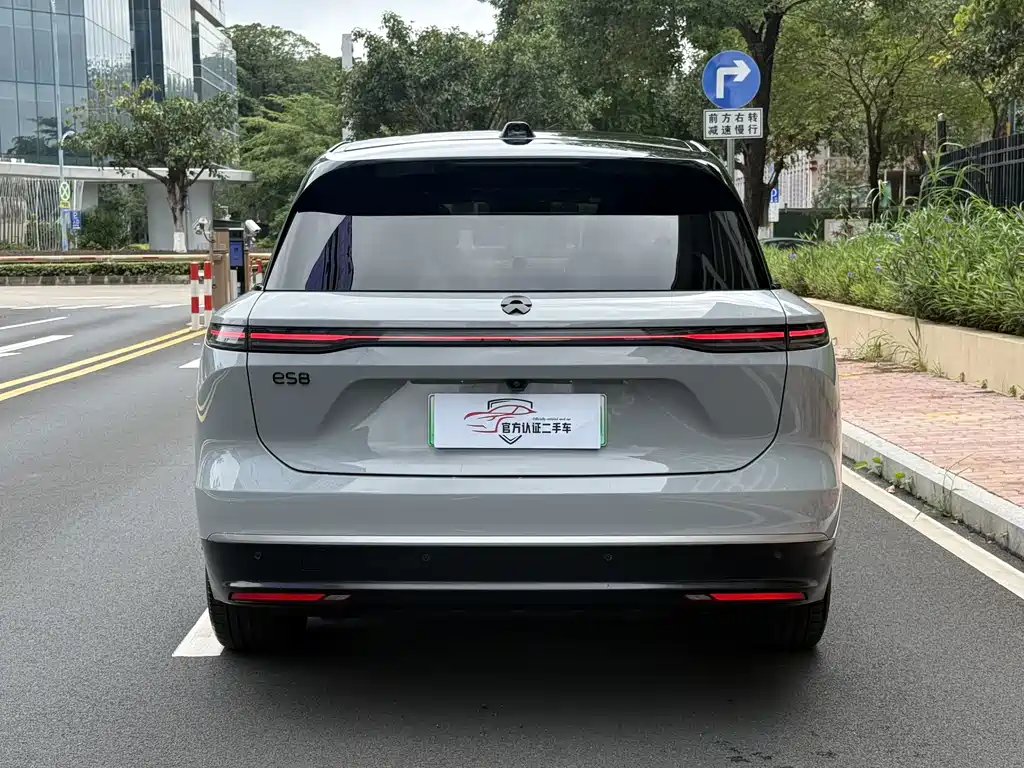 NIO ES8 2023 75kWh Executive Edition