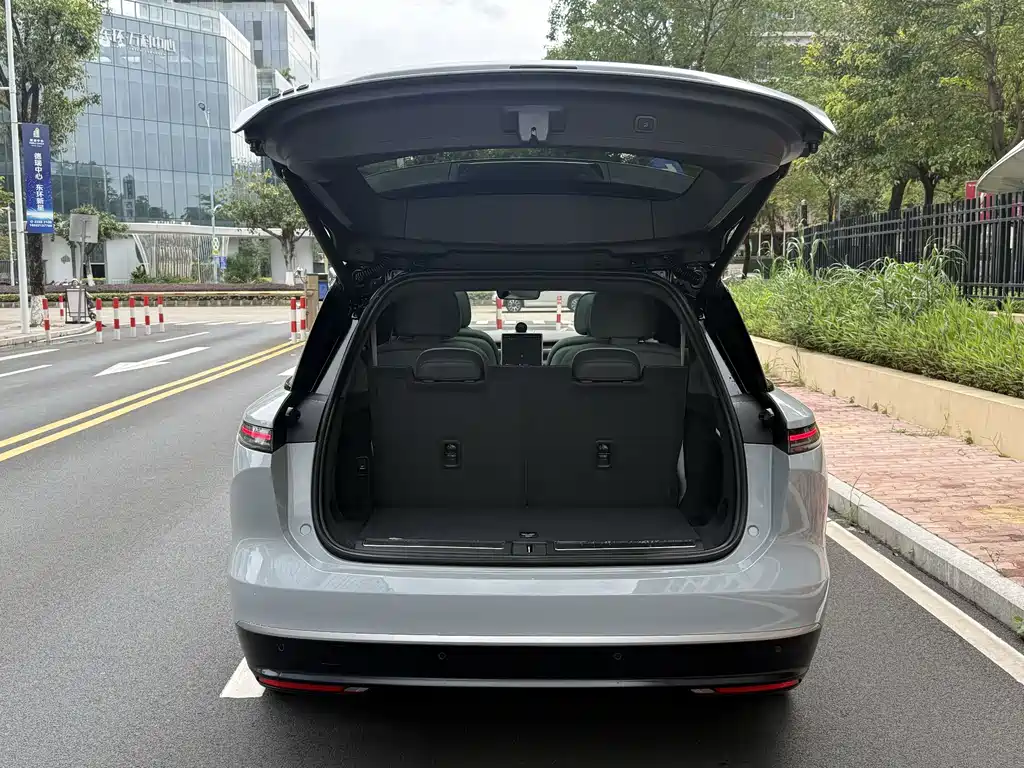 NIO ES8 2023 75kWh Executive Edition