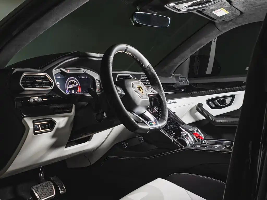 Lamborghini Urus 2021 4.0T V8