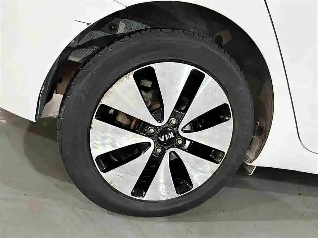 Kia K2 2012 Sedan 1.6L AT Premium Commemorative Edition