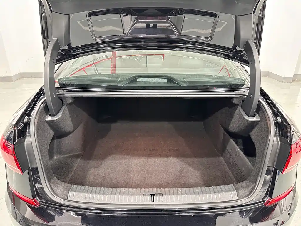 Passat 2024 280TSI Business Edition