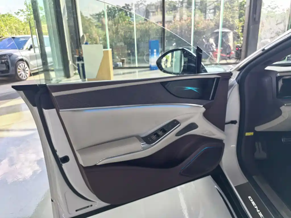 Denza Z9GT 2024 1100 AWD Ultra Edition
