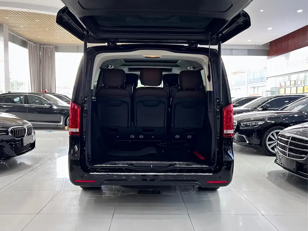 Mercedes-Benz V-Class 2022 V 260 L Long Wheelbase Luxury Edition