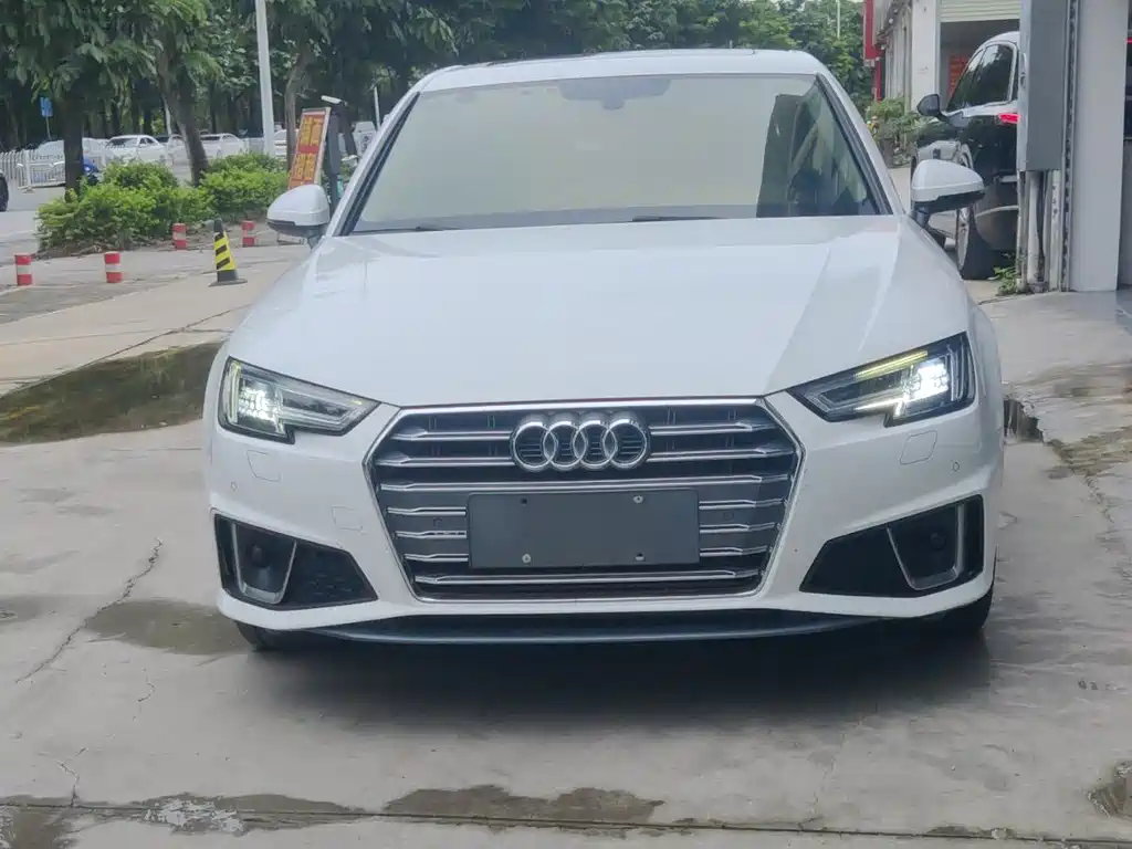 Audi A4L 2019 40 TFSI Fashion Edition China VI