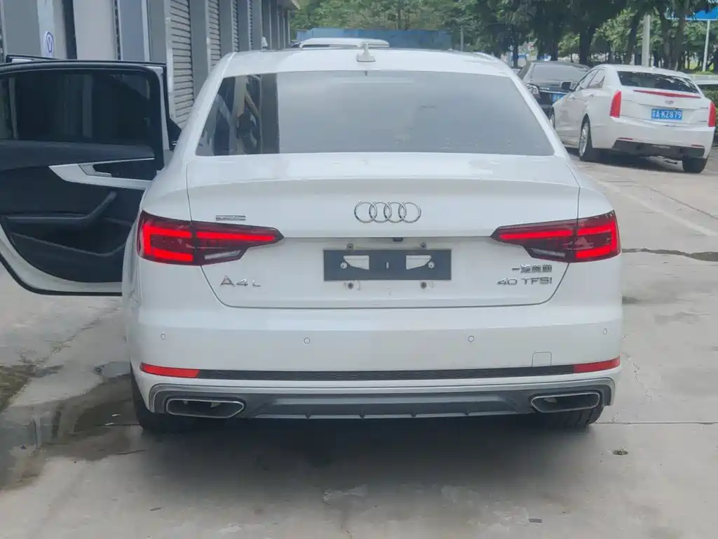 Audi A4L 2019 40 TFSI Fashion Edition China VI