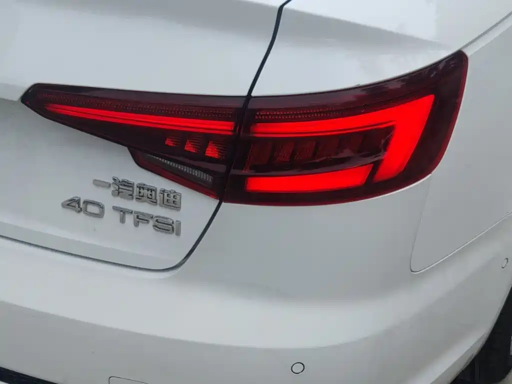 Audi A4L 2019 40 TFSI Fashion Edition China VI