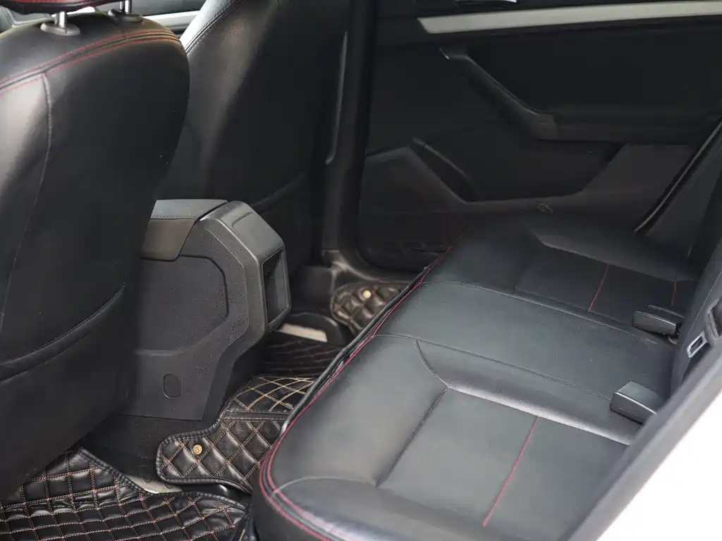 Volkswagen Lavida 2017 1.6L Automatic Fashion Edition