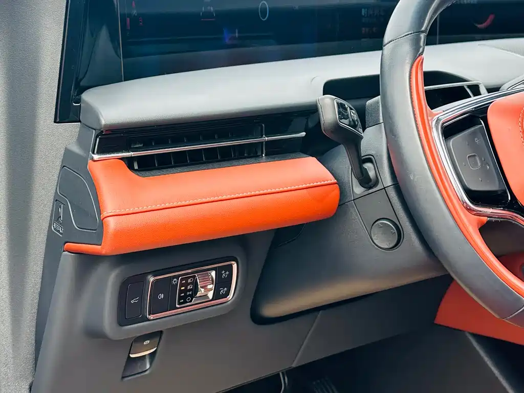 Lincoln Nautilus 2023 2.0T AWD Zunjui Edition