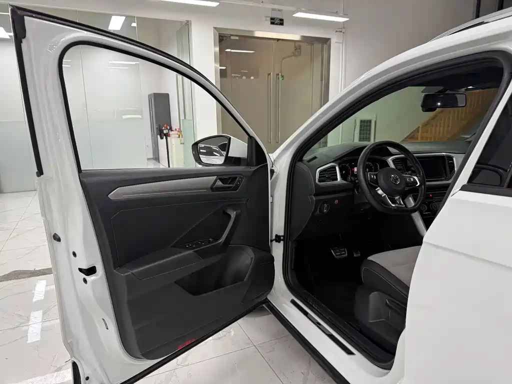 Volkswagen T-ROC 2020 280TSI DSG FWD R-Line Pro